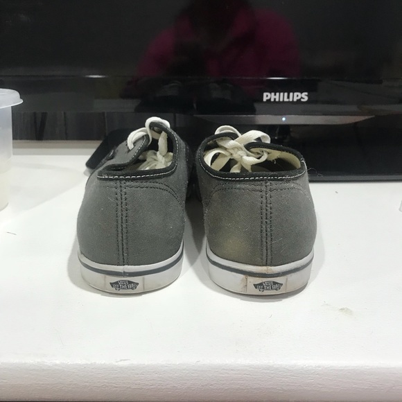 Black and grey low vans - Picture 4 of 5